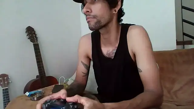 Snapshot of Alejandro92_cali chatting on June 2026 06:17:01 PM Alejandro92 cali online show from June 2026 06:17:01 PM