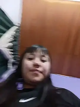 Snapshot of Zulema_R1 chatting on July 2026 11:33:02 PM Zulema R1 online show from July 2026 11:33:02 PM