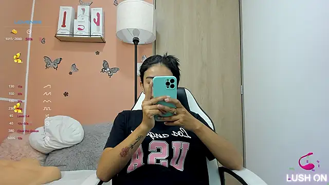 valerihouse online show from December 2024 11:35:02 PM