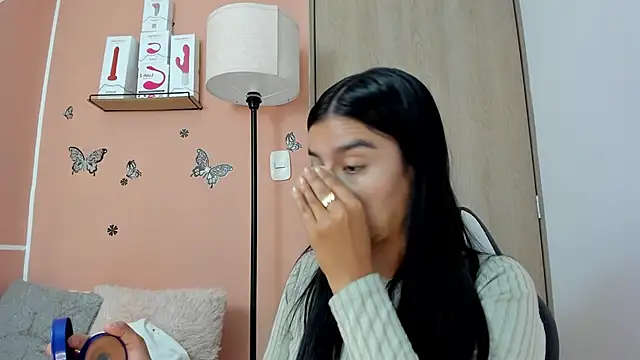 valerihouse online show from February 2025 11:54:02 PM