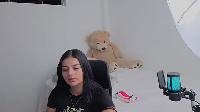 valerihouse online show from April 2026 02:21:02 AM