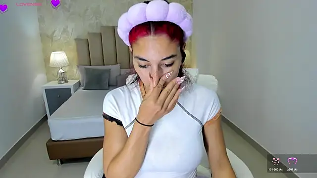 Scarlett 12 online show from March 2026 09:32:02 AM