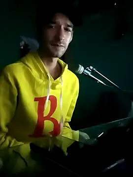 Snapshot of Couplesexa22 chatting on November 2025 10:59:01 AM Couplesexa22 online show from November 2025 10:59:01 AM