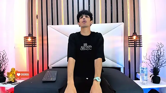 Franvill Trato online show from November 2025 07:38:01 PM