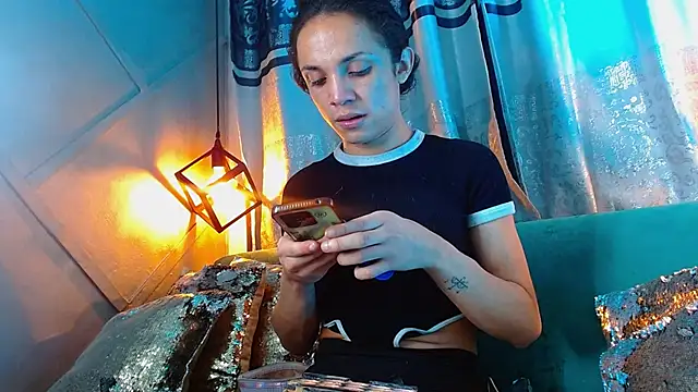 Cristal Gem1 online show from February 2026 02:01:02 AM