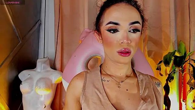 Snapshot of Cristal_Gem1 chatting on July 2026 06:17:01 AM Cristal Gem1 online show from July 2026 06:17:01 AM