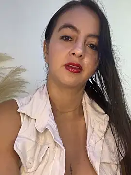 salo-rousee online show from November 2025 04:07:02 PM