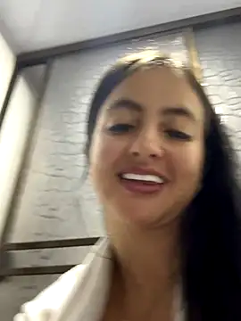 salo-rousee online show from December 2025 03:05:01 AM