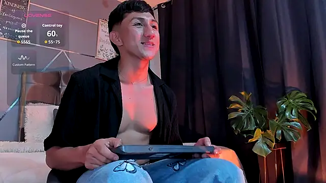 oliver mr  online show from December 2025 08:14:01 PM