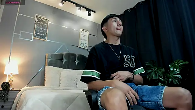 oliver mr  online show from December 2025 08:16:02 PM