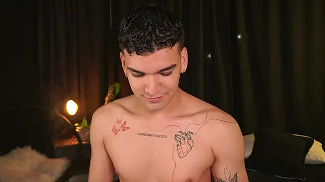 Snapshot of EROS_AND_ALAN chatting on February 2026 03:38:02 AM EROS AND ALAN online show from February 2026 03:38:02 AM