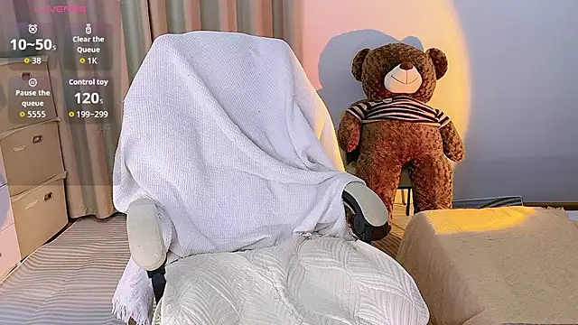 MoLi0066 online show from September 2025 01:23:01 PM