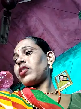 Snapshot of Pooja750 chatting on October 2025 06:56:02 AM Pooja750 online show from October 2025 06:56:02 AM
