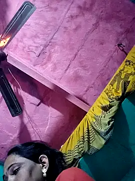 Pooja750 online show from November 2025 09:24:02 PM