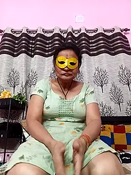 Snapshot of Gullapi chatting on April 2026 04:37:02 PM Gullapi online show from April 2026 04:37:02 PM