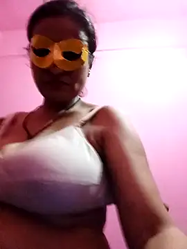 Snapshot of Gullapi chatting on April 2026 08:52:02 AM Gullapi online show from April 2026 08:52:02 AM