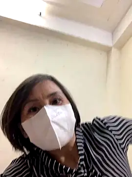 Snapshot of Hello_Linchii chatting on September 2025 06:18:02 PM Hello Linchii online show from September 2025 06:18:02 PM