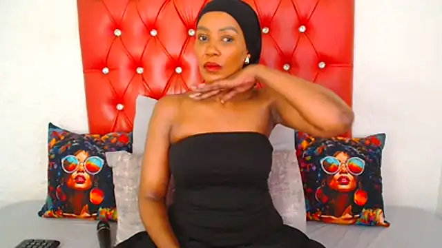 GaggingQueen32 online show from November 2025 05:34:02 PM