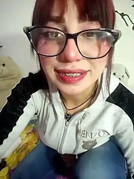 Snapshot of Kitty_Melodi chatting on May 2026 11:39:02 AM Kitty Melodi online show from May 2026 11:39:02 AM