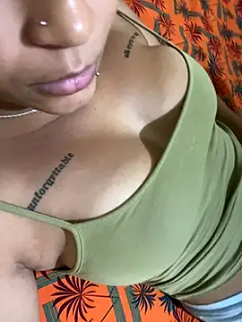 Snapshot of clarinha2 chatting on December 2025 06:26:01 PM clarinha2 online show from December 2025 06:26:01 PM