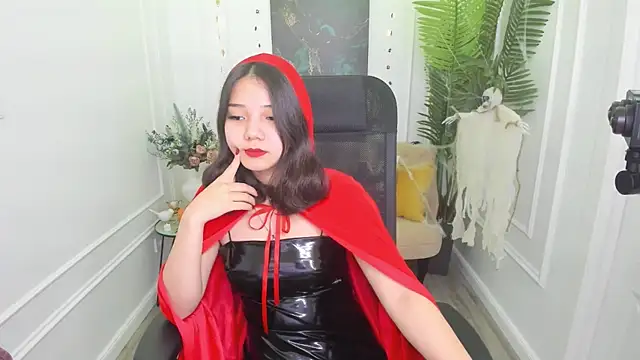 ElliVensda online show from October 2025 12:41:02 PM