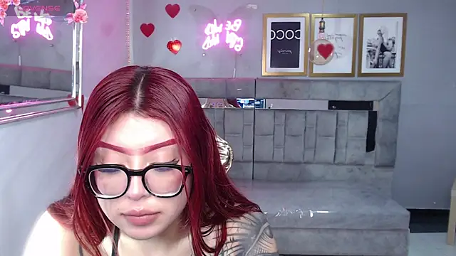 Red Bunny v online show from March 2026 01:14:01 AM