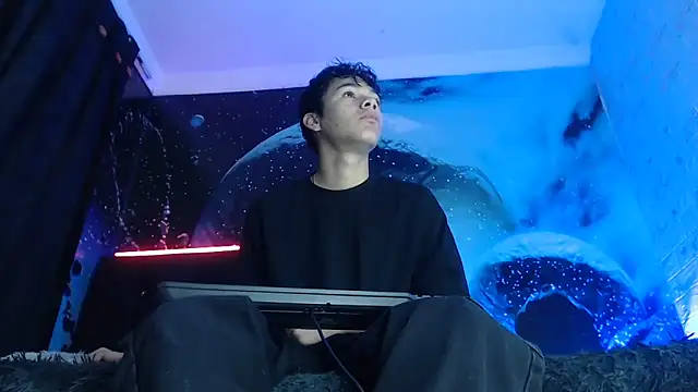 SemerHott online show from October 2025 01:12:02 PM