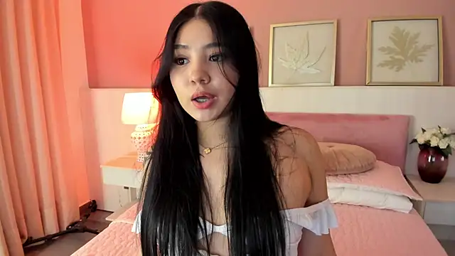 Snapshot of Sara_Hills_ chatting on September 2025 01:22:02 PM Sara Hills  online show from September 2025 01:22:02 PM