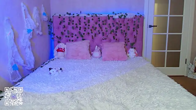 Snapshot of Pink_Lila18 chatting on February 2026 12:29:01 AM Pink Lila18 online show from February 2026 12:29:01 AM