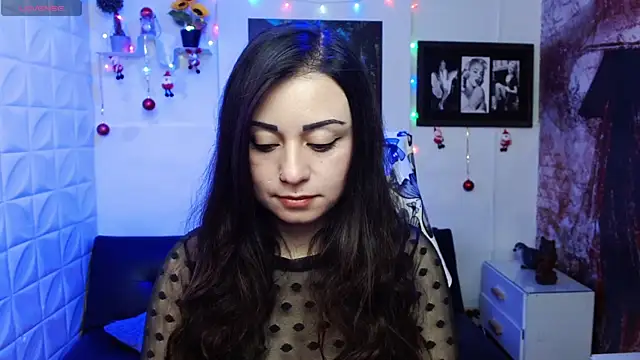 Eva Roussell online show from December 2025 02:46:01 PM