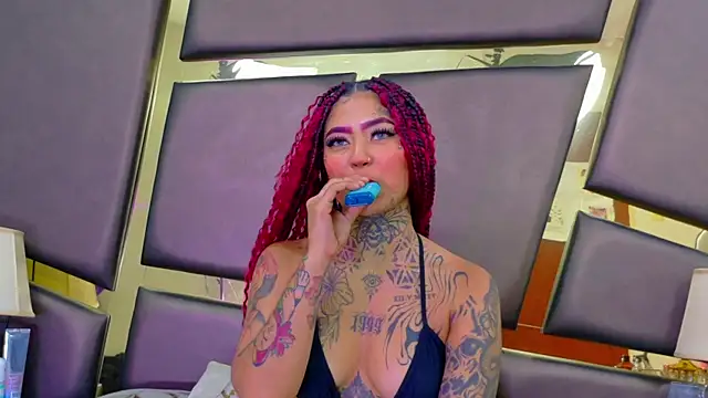 EmilieLake online show from March 2026 02:04:02 AM