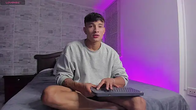 DavisFirb online show from October 2025 02:01:02 AM