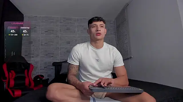 DavisFirb online show from February 2026 01:05:02 PM