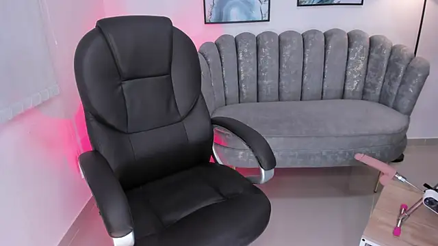 issi loren online show from January 2026 07:59:02 PM