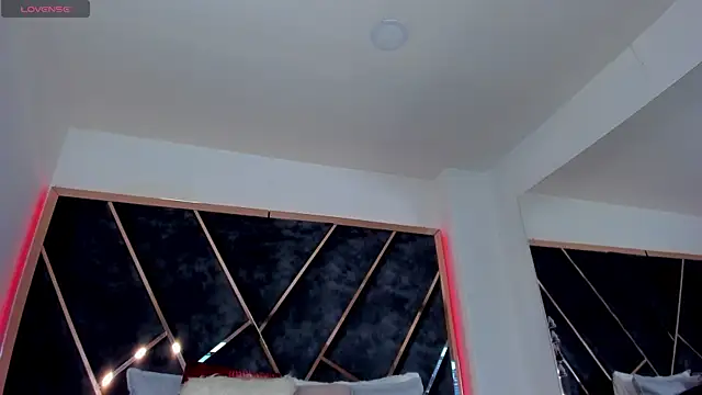 Snapshot of SusanaHenao chatting on October 2025 06:31:02 PM SusanaHenao online show from October 2025 06:31:02 PM