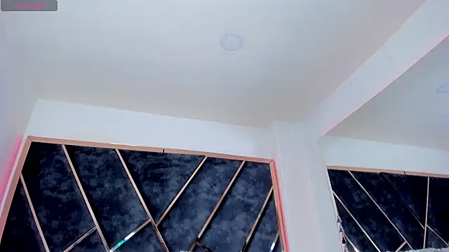 Snapshot of SusanaHenao chatting on November 2025 06:28:01 PM SusanaHenao online show from November 2025 06:28:01 PM