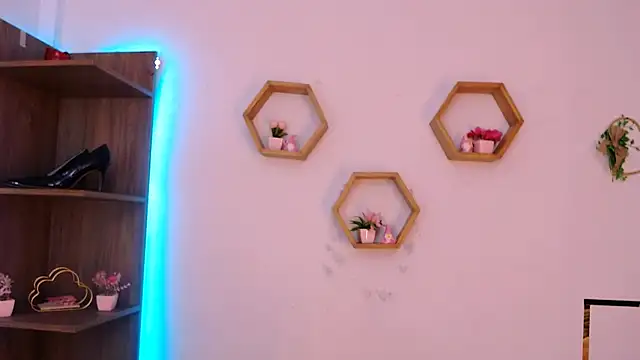 AuroraHans1 online show from March 2026 12:34:02 AM