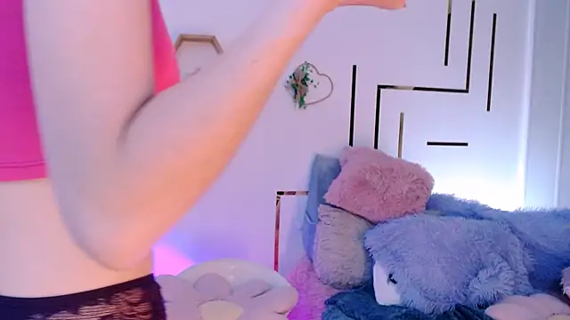 AuroraHans1 online show from March 2026 11:32:02 PM