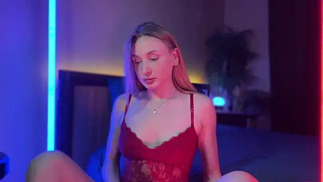 LovaMay online show from May 2026 08:14:01 PM