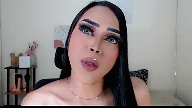 Lessandra Lust online show from October 2025 10:52:01 PM