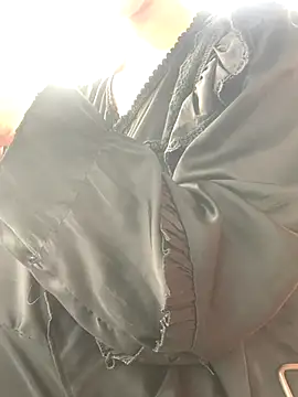 Tieuvi 18 online show from October 2025 12:13:01 AM