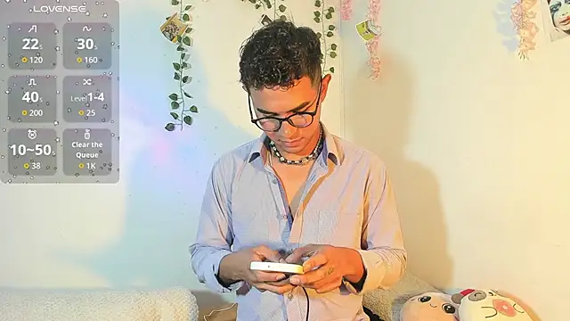 Snapshot of cute_sammy_1 chatting on September 2025 04:23:01 AM cute sammy 1 online show from September 2025 04:23:01 AM