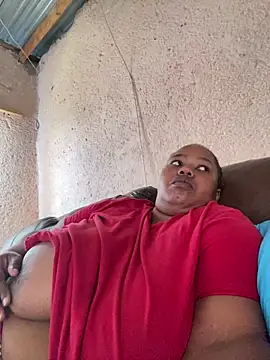 Curvycandy95 online show from April 2026 04:17:02 PM