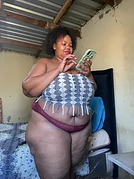 Snapshot of Curvycandy95 chatting on July 2026 07:37:01 AM Curvycandy95 online show from July 2026 07:37:01 AM