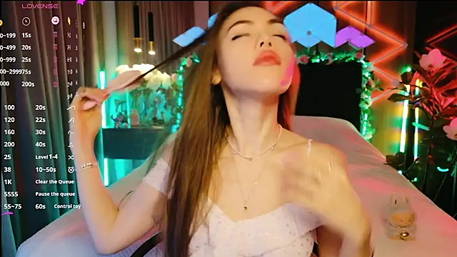 MimiFors online show from September 2025 03:59:02 PM