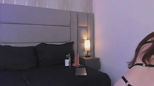 Snapshot of milly_noir chatting on September 2025 07:47:01 PM milly noir online show from September 2025 07:47:01 PM