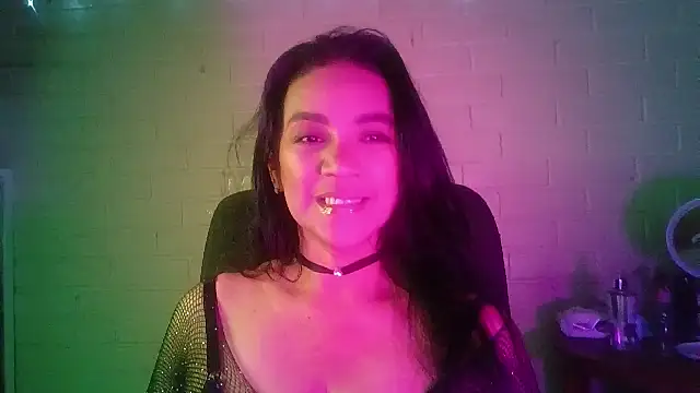 Snapshot of MiiaVelasquez chatting on July 2026 04:48:01 AM MiiaVelasquez online show from July 2026 04:48:01 AM