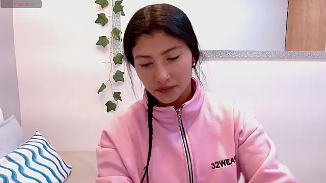 Snapshot of louis_k chatting on June 2026 11:26:02 AM louis k online show from June 2026 11:26:02 AM