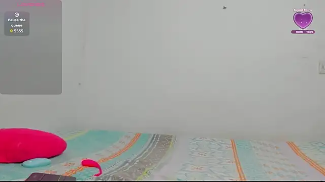 Snapshot of woman_rosse chatting on October 2025 11:12:02 PM woman rosse online show from October 2025 11:12:02 PM