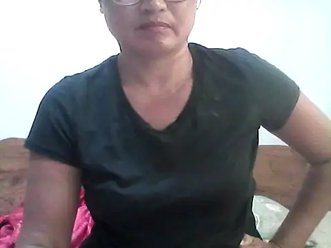Snapshot of nathalie0045 chatting on June 2026 05:05:01 AM nathalie0045 online show from June 2026 05:05:01 AM